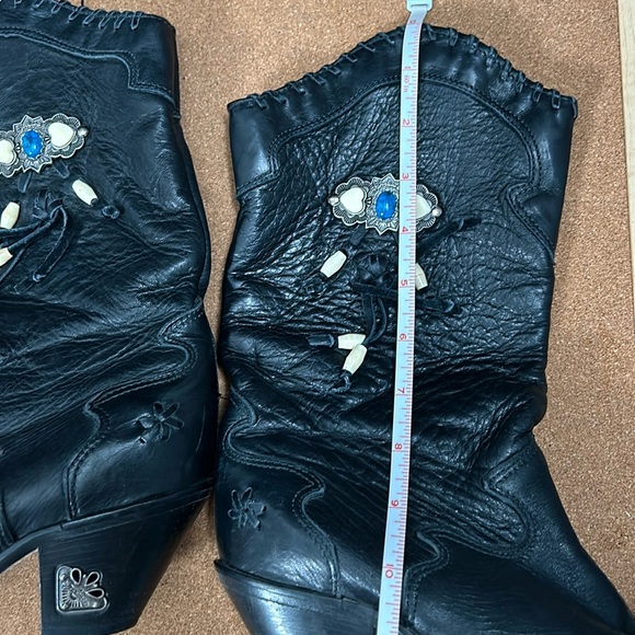 Zodiac western boots with metal accents size 6.5 pointy toe leather sole - Picture 10 of 16